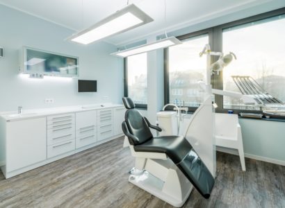Modernste Lasertechnologie für die Gesundheit Ihrer Zähne  